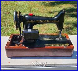 1929 Heavy Duty Vtg Singer 99 Sewing Machine Bentwood Case AC677644