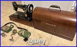 Antique Vintage Heavy Duty Singer 99-13 Sewing Machine With Case & Book Key