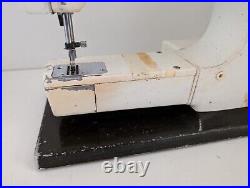 HUSQVARNA VIKING 6360 HEAVY DUTY SEWING MACHINE Read