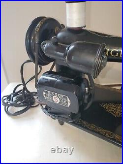 Heavy Duty Leather Upholstery Denim Singer 99 Sewing Machine+ case SERVICED
