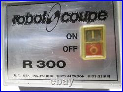 Robot Coupe R-300 Heavy Duty Commercial Counter Top Food Processing Machine