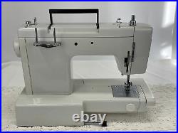 SERVICED Vtg Heavy Duty METAL Sewing Machine Zigzag Free Arm Button Hole Class15