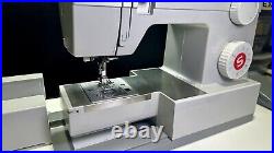 SINGER-4423-Heavy Duty Sewing Machine W Foot Pedal & Cover97 Stitch Applications