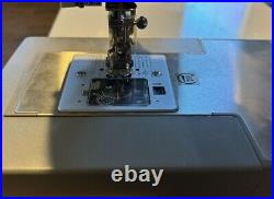 SINGER HD6380M Heavy Duty Sewing Machine comes with Floor Pedal Tested Works