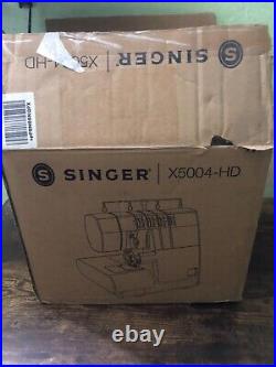 SINGER Heavy Duty Serger Overlock Machine