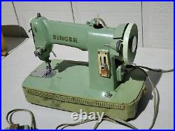 SINGER SEWING MACHINE MINT GREEN HEAVY DUTY WithCASE VINTAGE 1950s RFJ-8-8