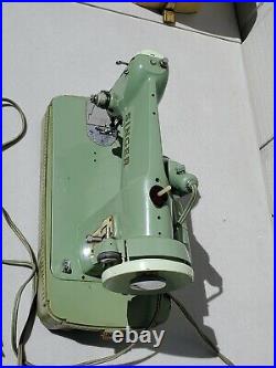 SINGER SEWING MACHINE MINT GREEN HEAVY DUTY WithCASE VINTAGE 1950s RFJ-8-8