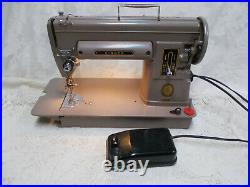 Singer 301A Sewing machine Aluminum Heavy Duty withAttachments-Foot Pedal