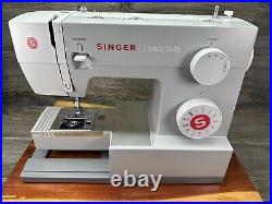Singer 4411 Heavy Duty Sewing Machine EUC LN