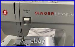 Singer 4423 Heavy Duty Sewing Machine with Foot Pedal