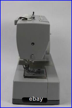 Singer 4423 Heavy Duty Sewing Machine with Pedal Tested & Working Excellent EUC