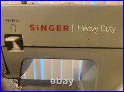 Singer 4452 Heavy Duty Mechanical Sewing Machine (SLIGHTLY USED!)