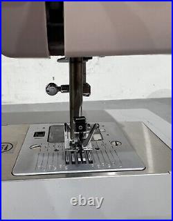 Singer HeavyDuty 4411 Sewing Machine, 69 Stitch Applications, Pre-Owned-SEE INFO