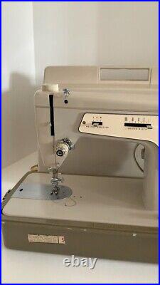 Vintage Fashion Mate Singer Sewing Machine Model 237 Carrying Case Heavy Duty