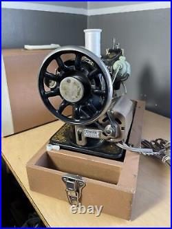 Vintage Heavy Duty Singer Electric Sewing Machine 66-16 With Cover & Accessories