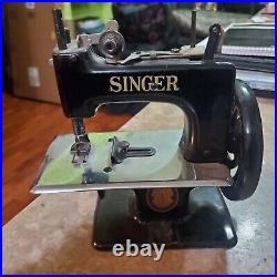 Vintage Heavy Duty Small Singer Sewing Machine