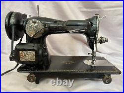 Working 1948 Singer 15-88 Sewing Machine W Manual, Buttonholer, Attachments